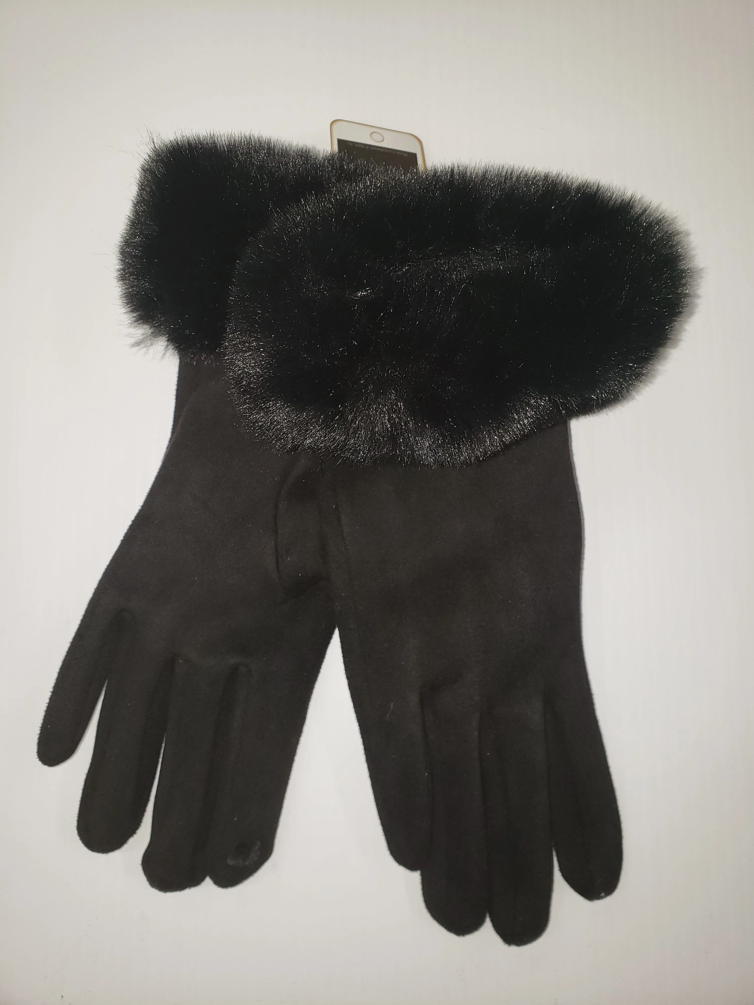 Black Fuzzy Gloves Coco & Carmen