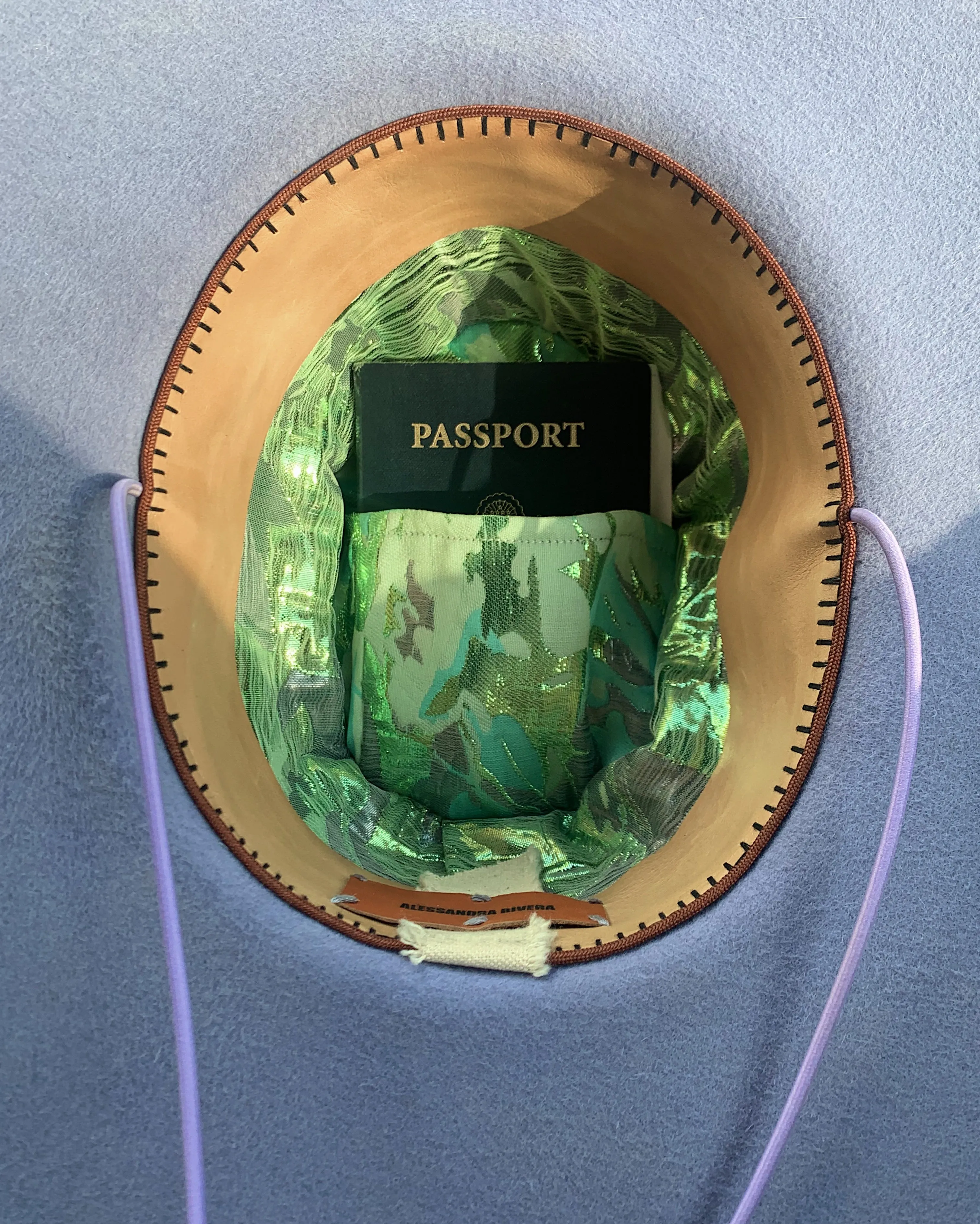 Le Grand Chapelier deluxe