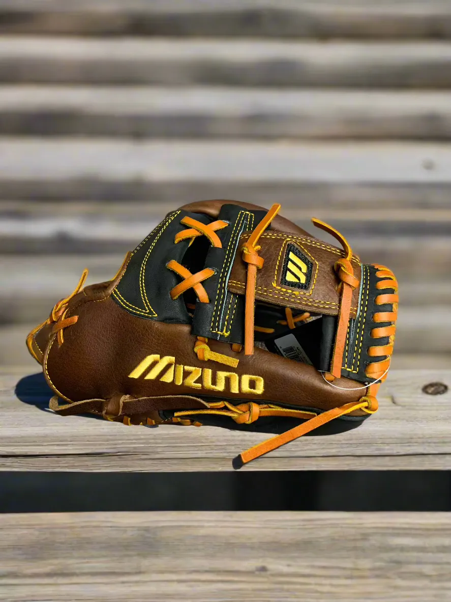Mizuno Classic Pro '99 Chipper Jones MCL-5001 11.75" Baseball Glove