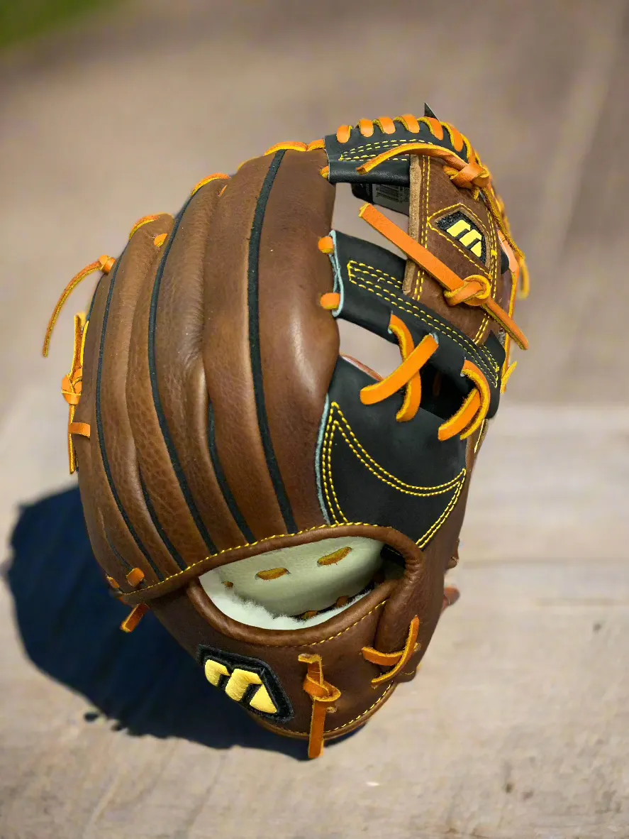 Mizuno Classic Pro '99 Chipper Jones MCL-5001 11.75" Baseball Glove
