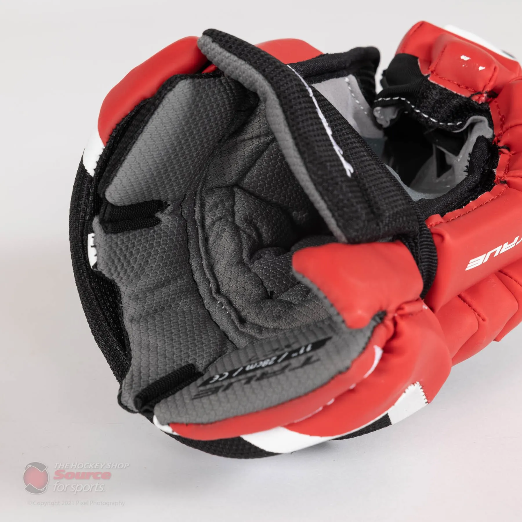 TRUE XC7 Junior Hockey Gloves