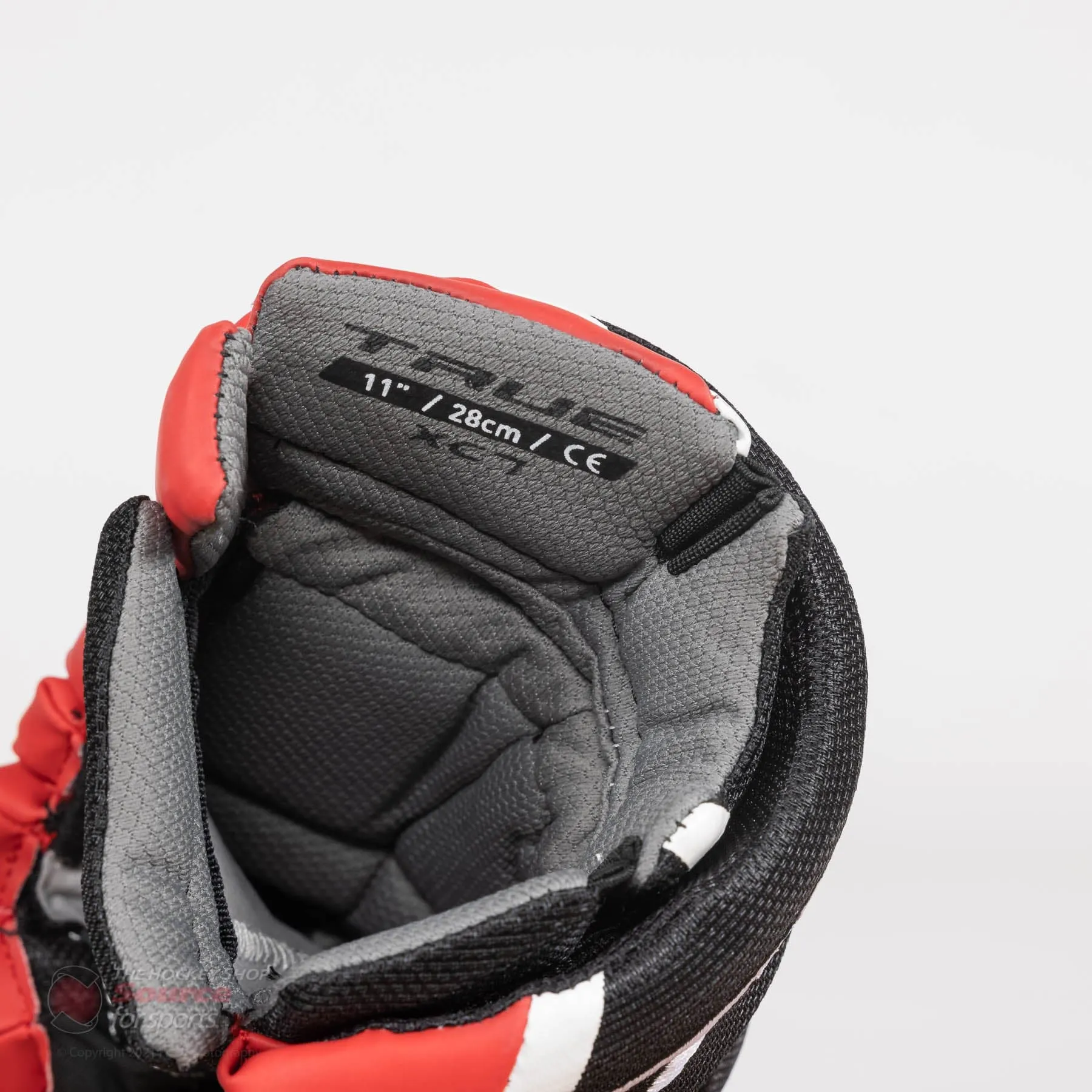 TRUE XC7 Junior Hockey Gloves
