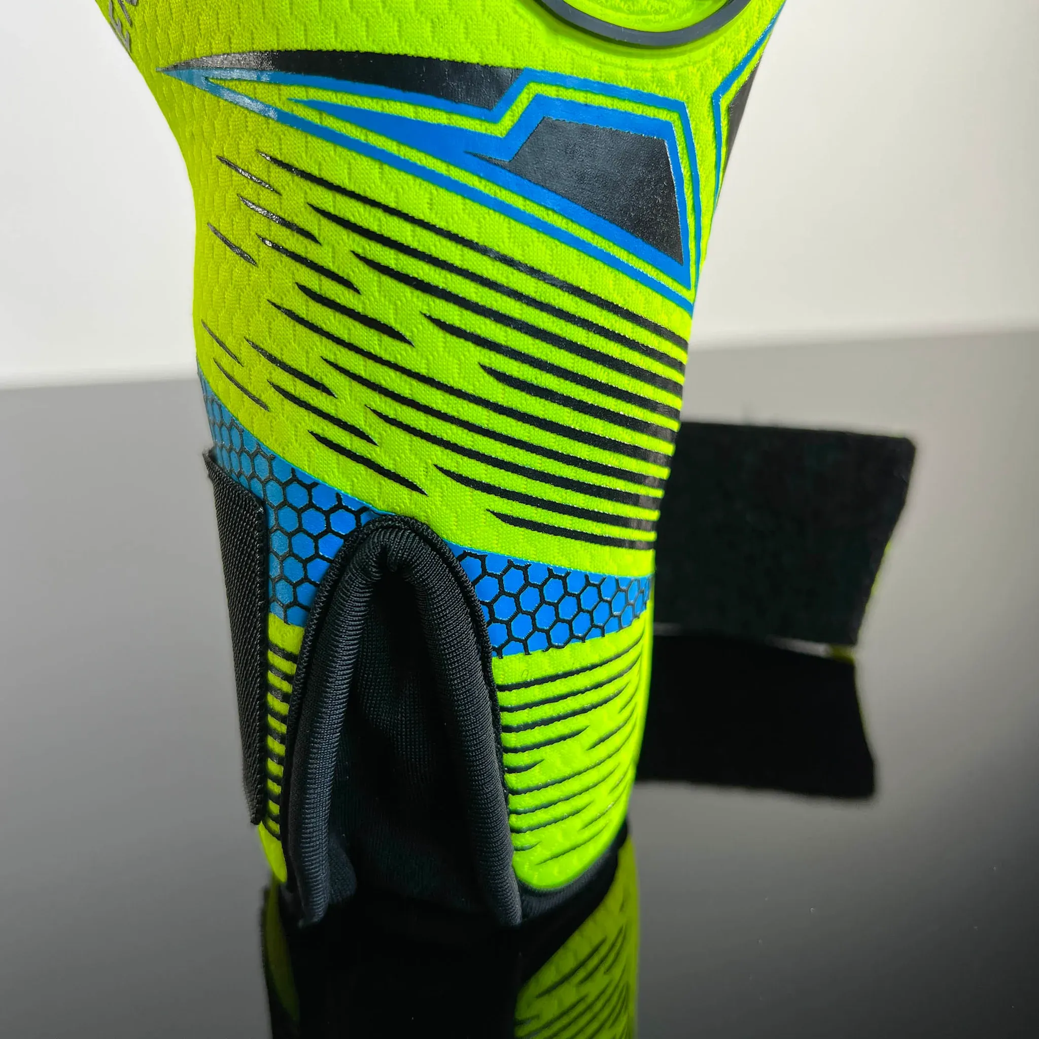 West Coast Aero Bravo Goalkeeper Gloves