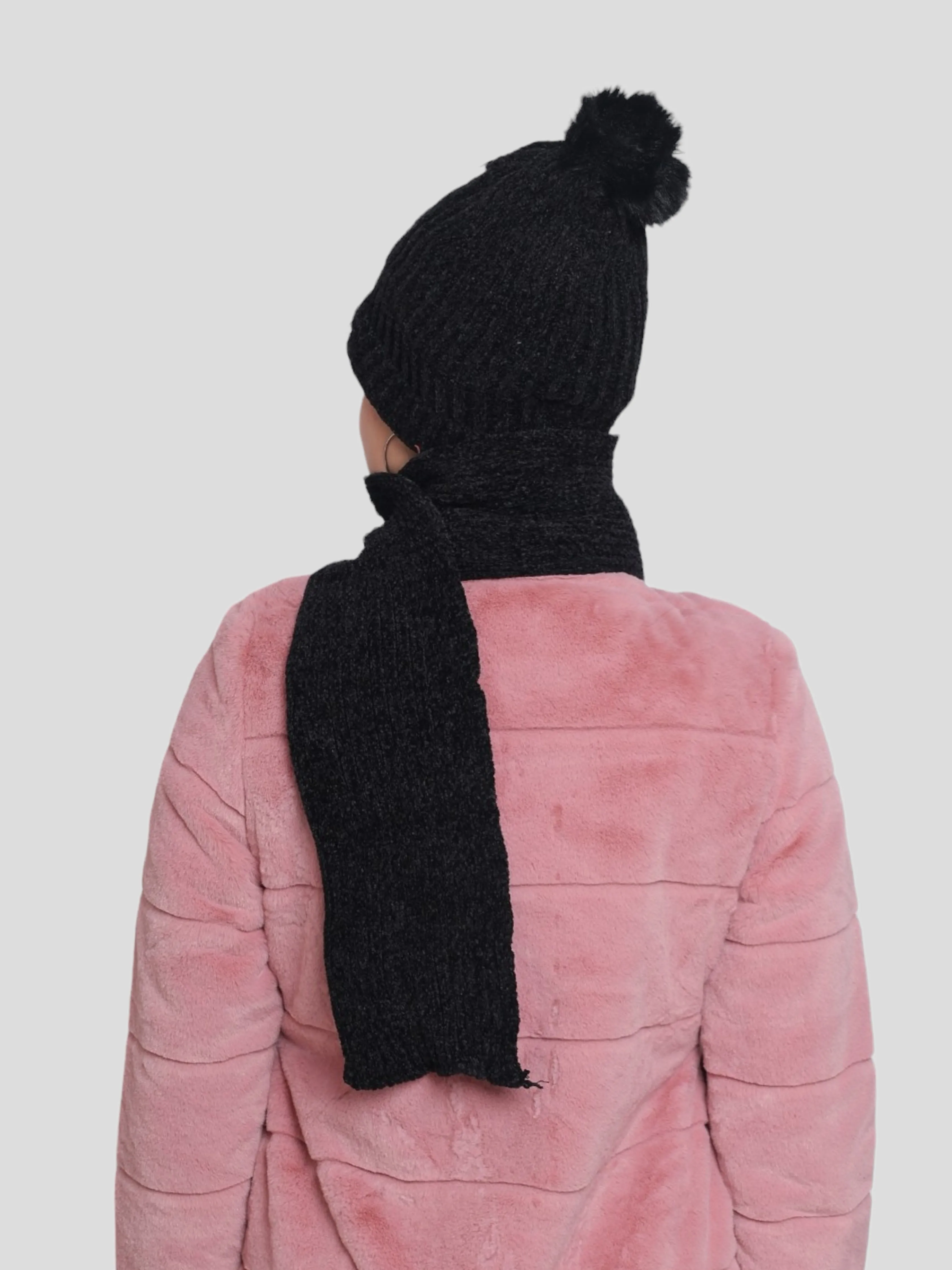 Youth Robe Women's Cap with Muffler (Black)